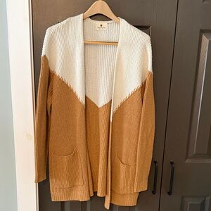 Elegant Cream and Tan Open Cardigan